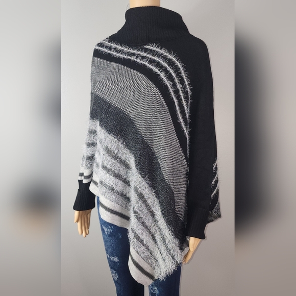Indigo Sweaters - Great Northwest Indigo Black/Gray Striped Sweater Poncho Size Large